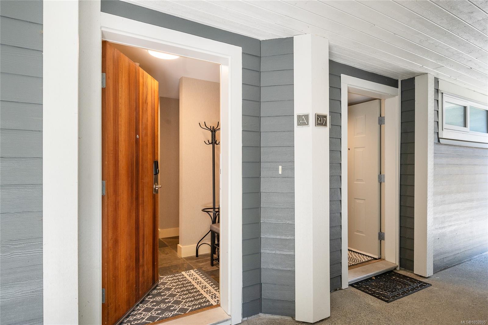 217-1600 Stroulger Rd — listing photo 5 of 72