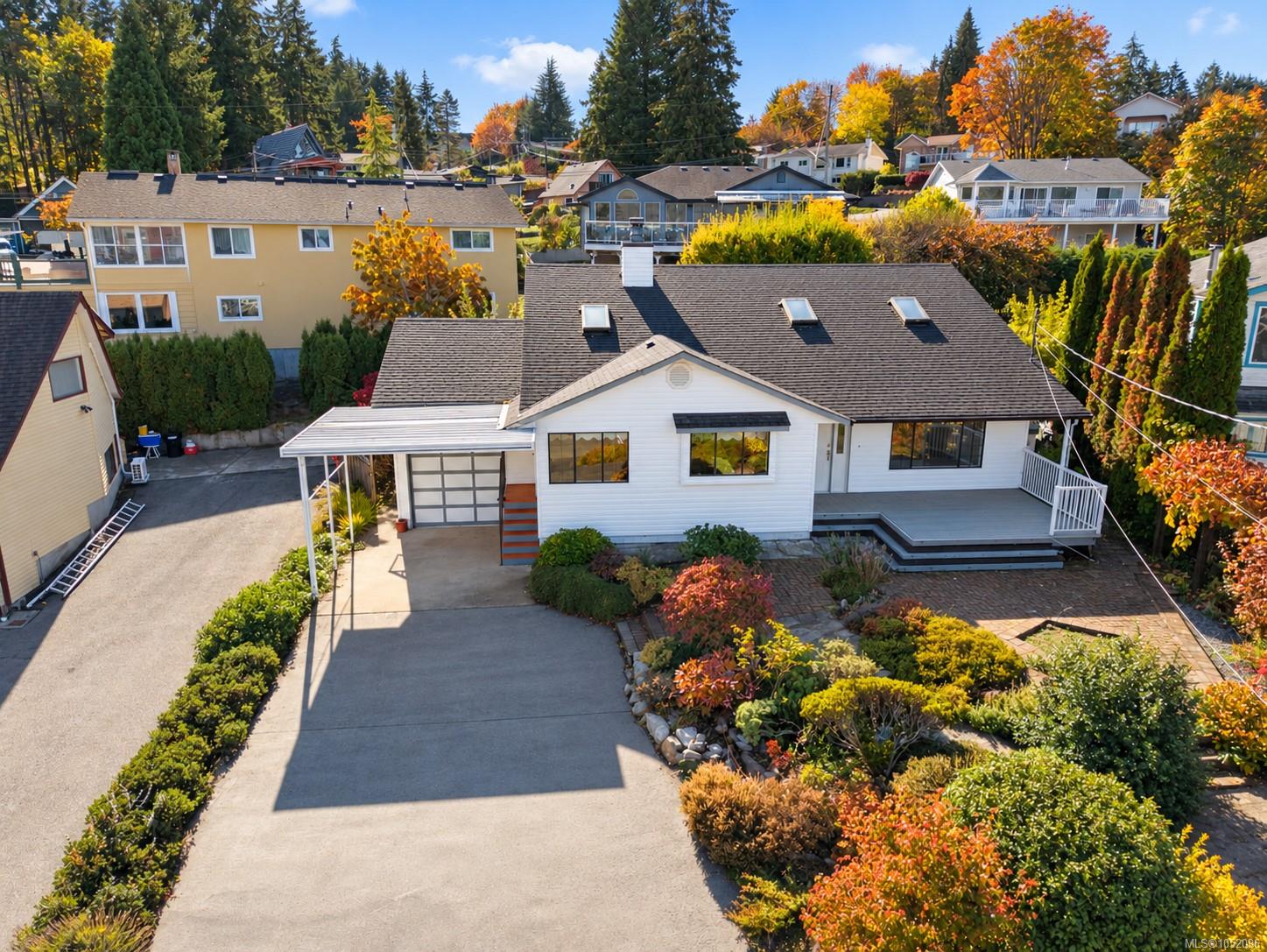 1750 Pritchard Rd — listing photo 2 of 37