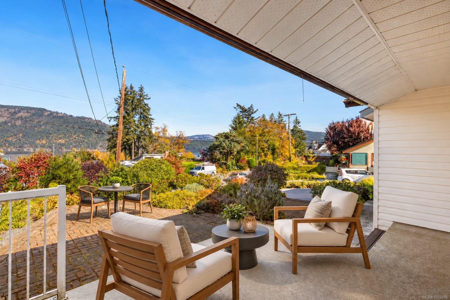 1750 Pritchard Rd — listing photo 4 of 37