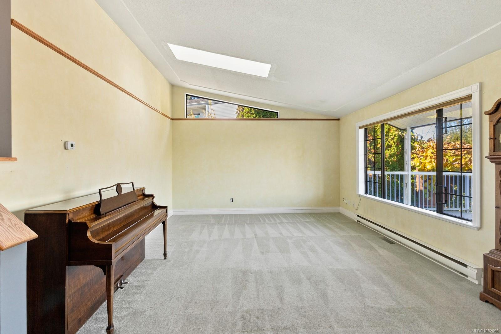 1750 Pritchard Rd — listing photo 5 of 37