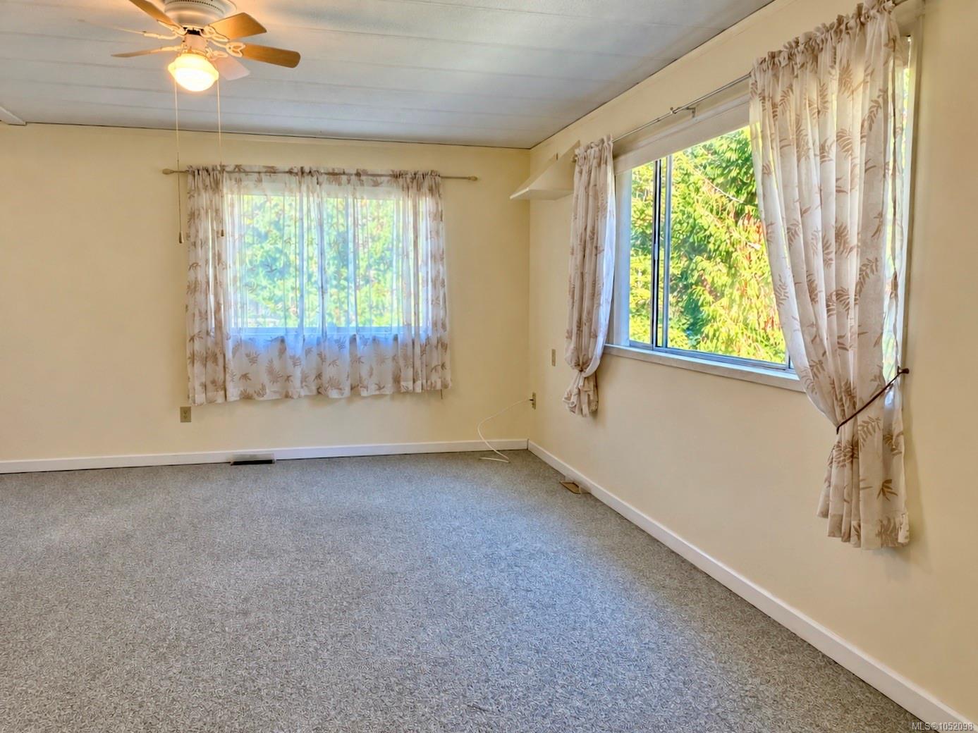 6-4544 Lanes Rd — listing photo 12 of 34