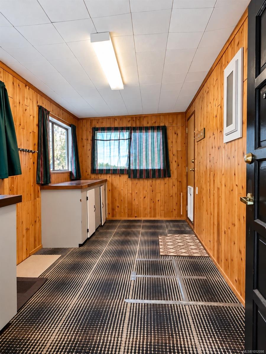 6-4544 Lanes Rd — listing photo 6 of 34