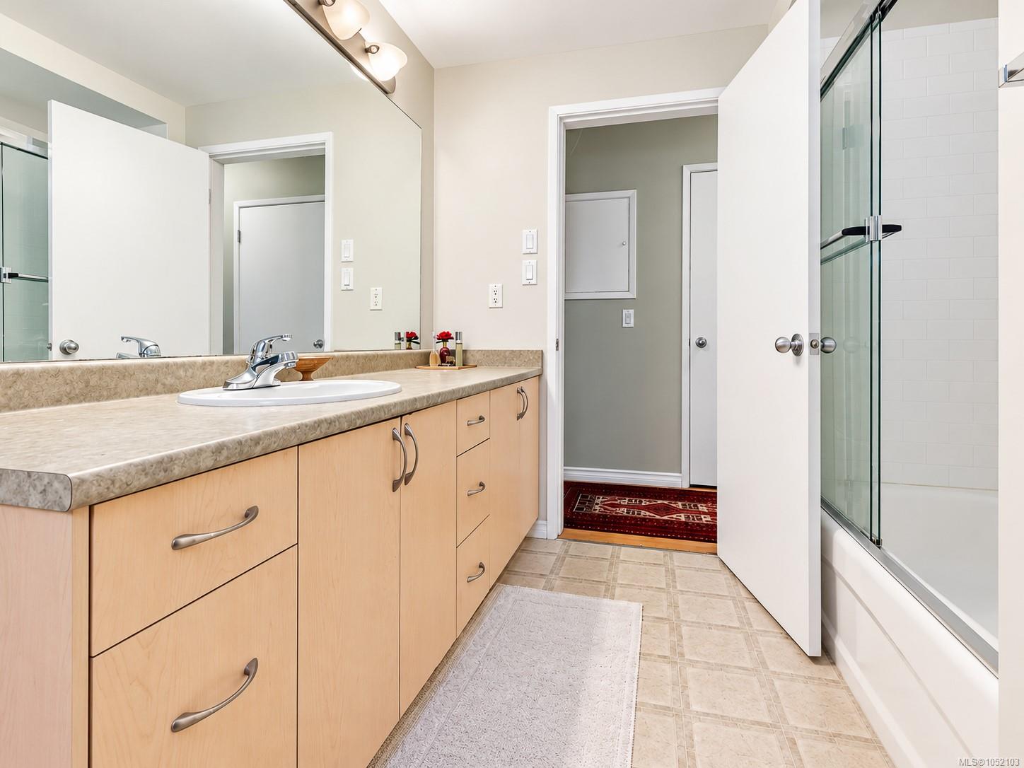 3524 Plymouth Rd — listing photo 14 of 46