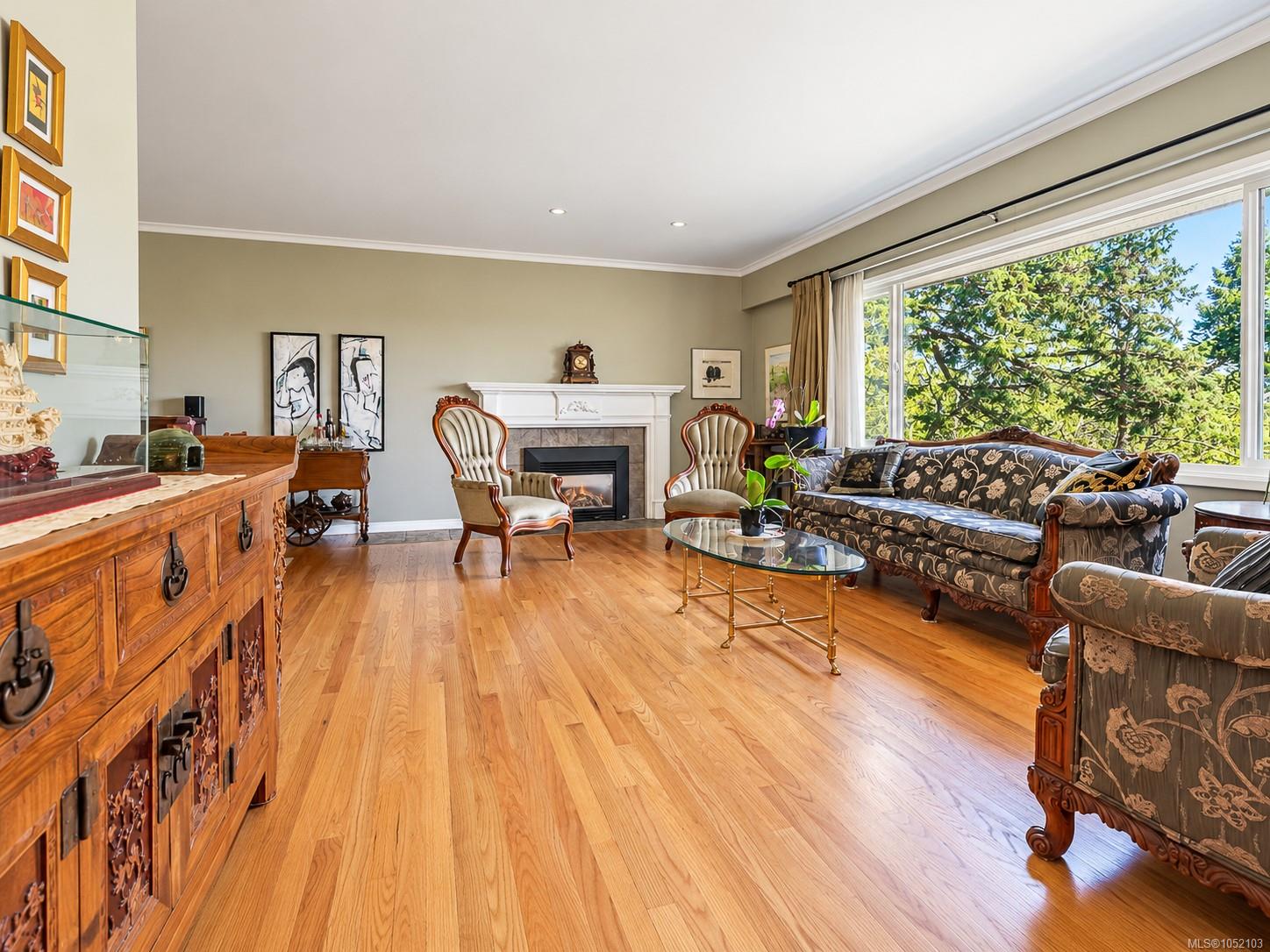 3524 Plymouth Rd — listing photo 4 of 46