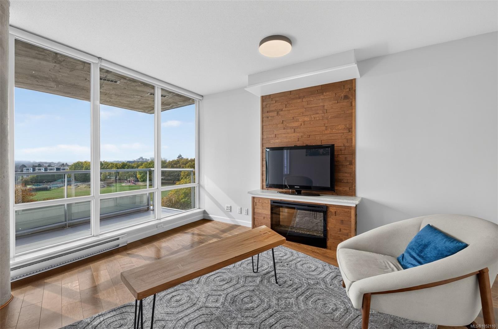 805-160 Wilson St — listing photo 13 of 62