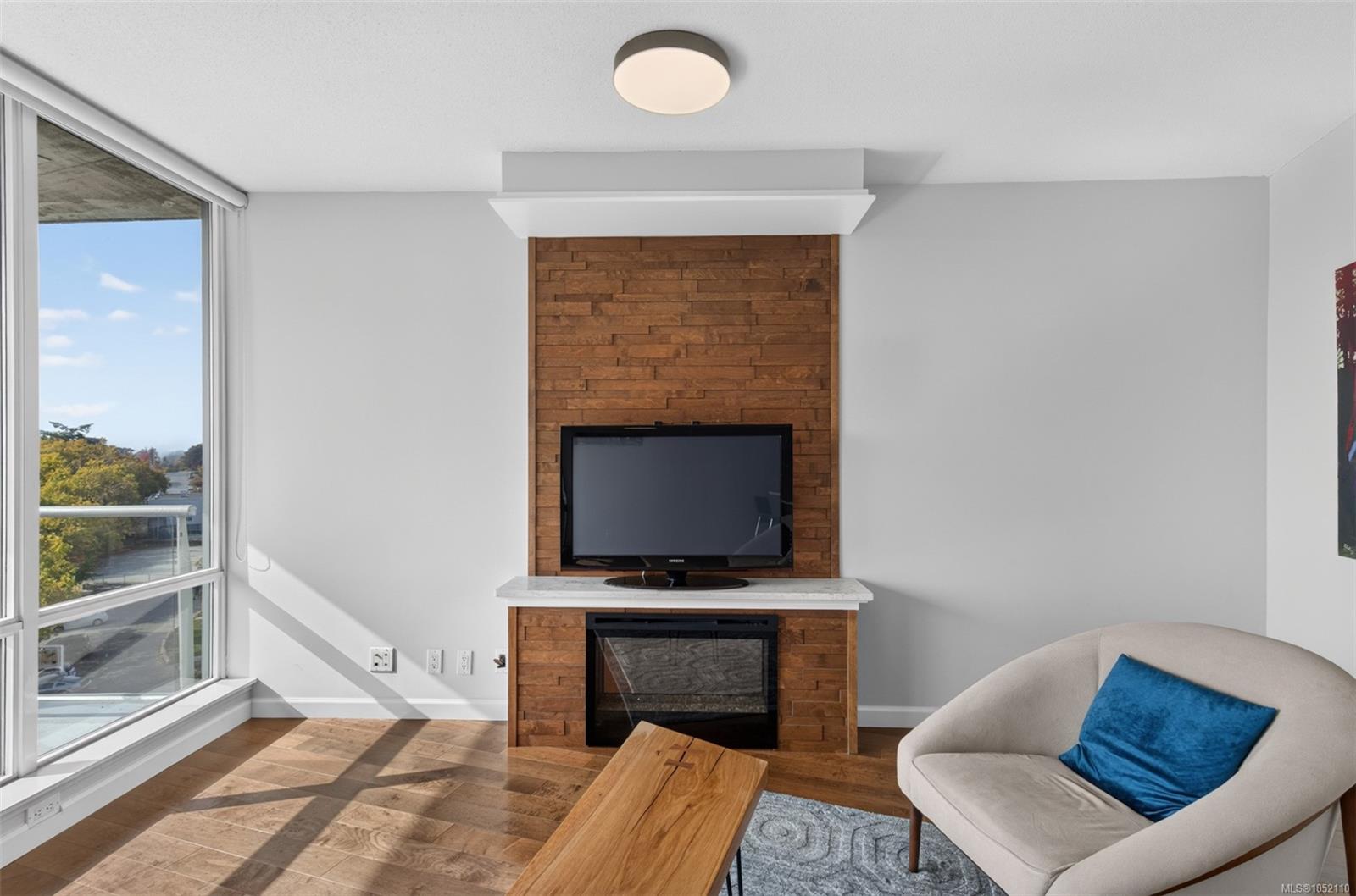 805-160 Wilson St — listing photo 14 of 62