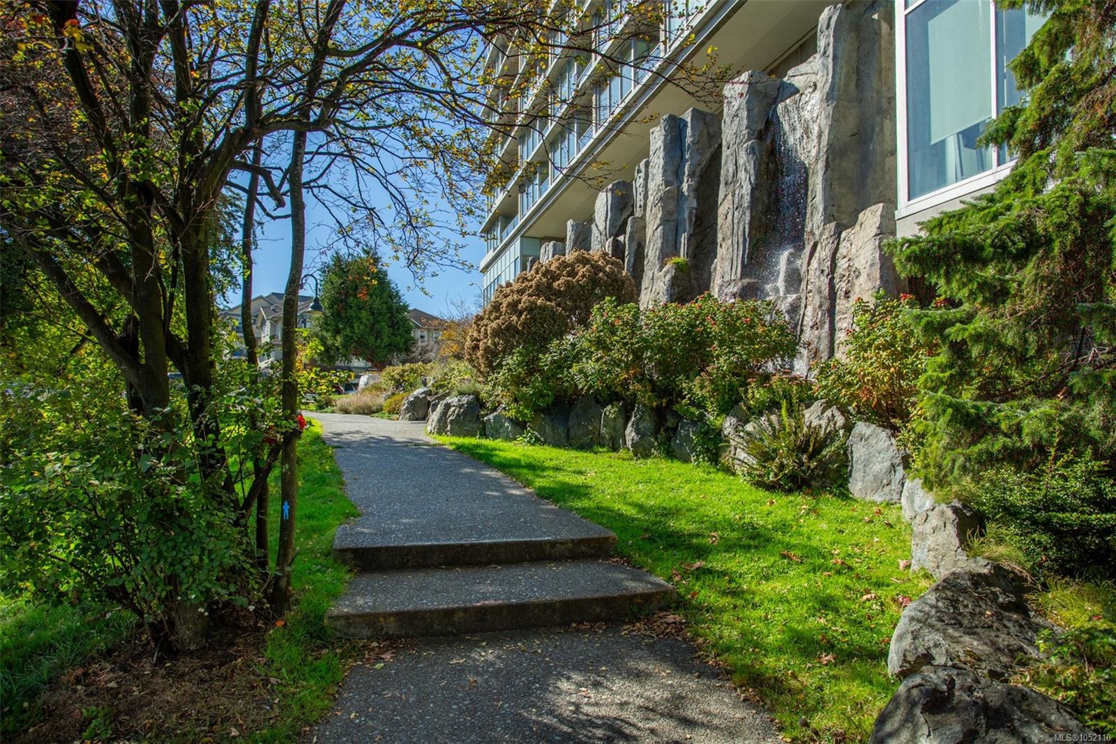 805-160 Wilson St — listing photo 4 of 62