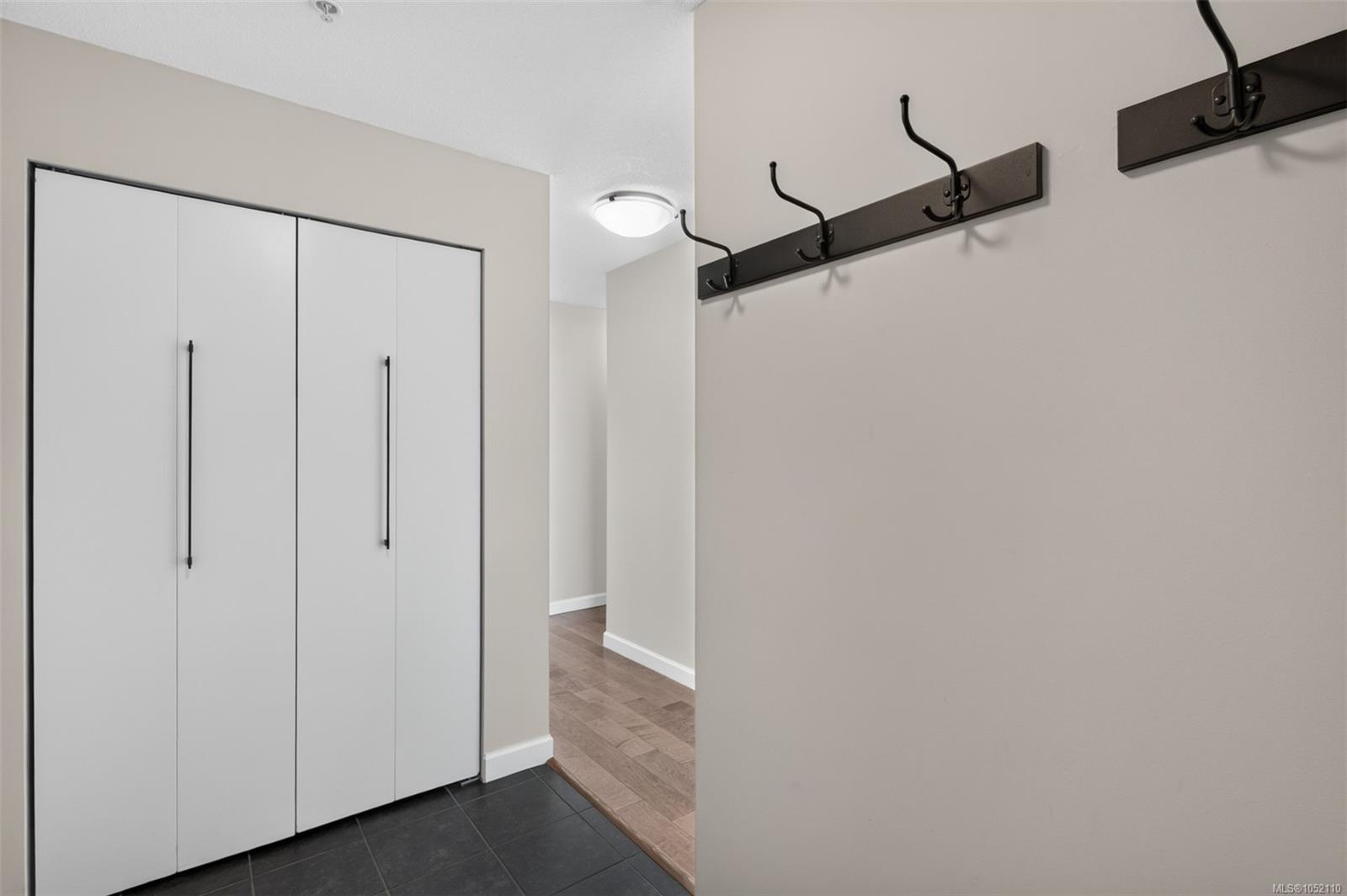 805-160 Wilson St — listing photo 10 of 62