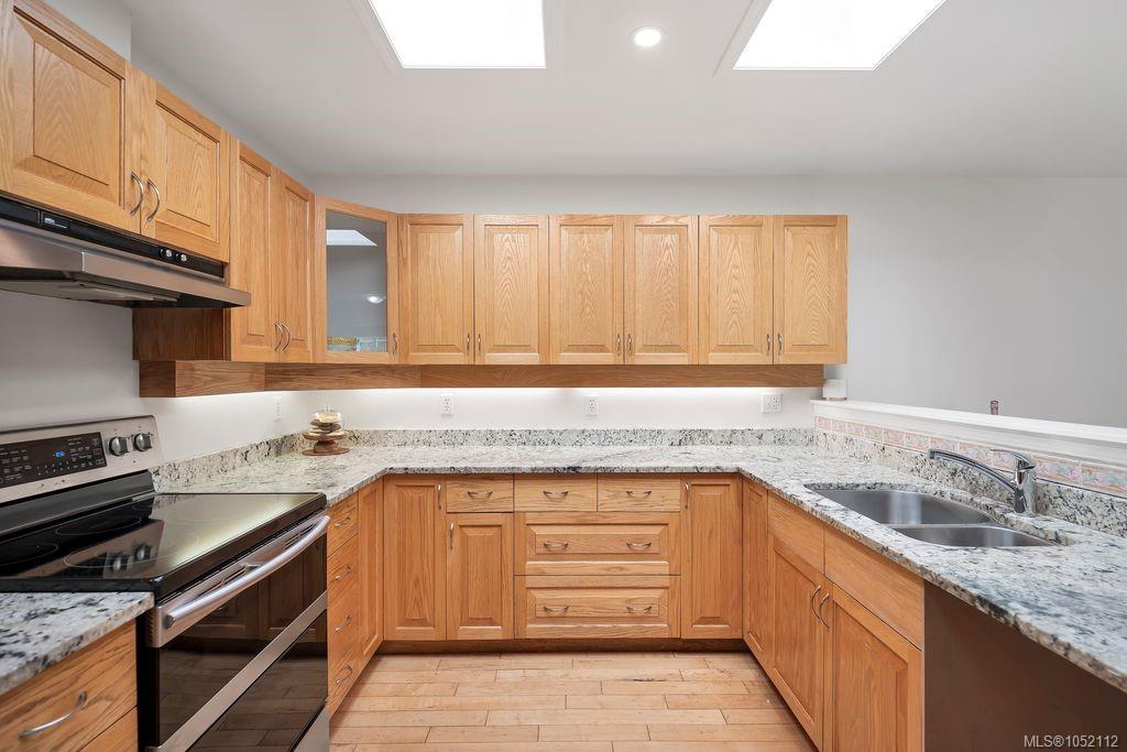 2594 Sinclair Rd — listing photo 14 of 37