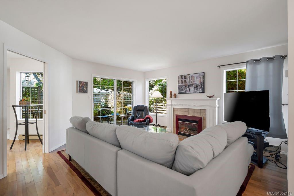 2594 Sinclair Rd — listing photo 9 of 37