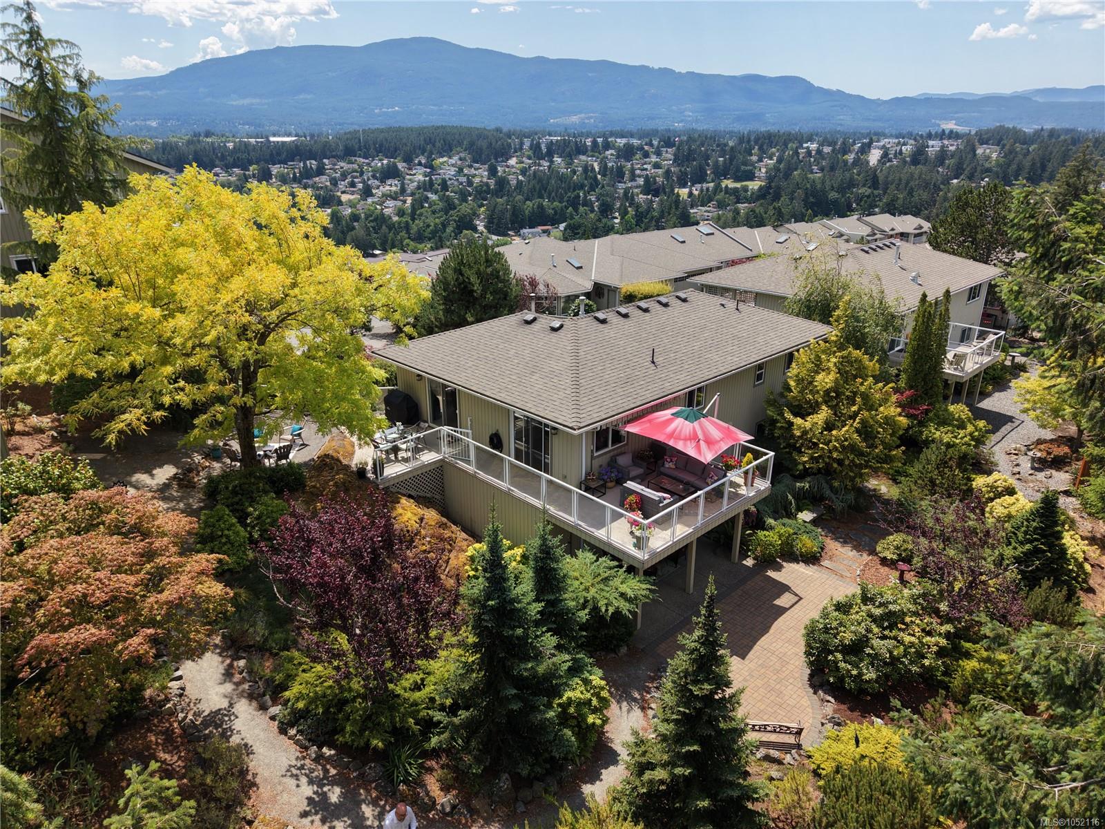 3255 Folkestone Dr — listing photo 13 of 37