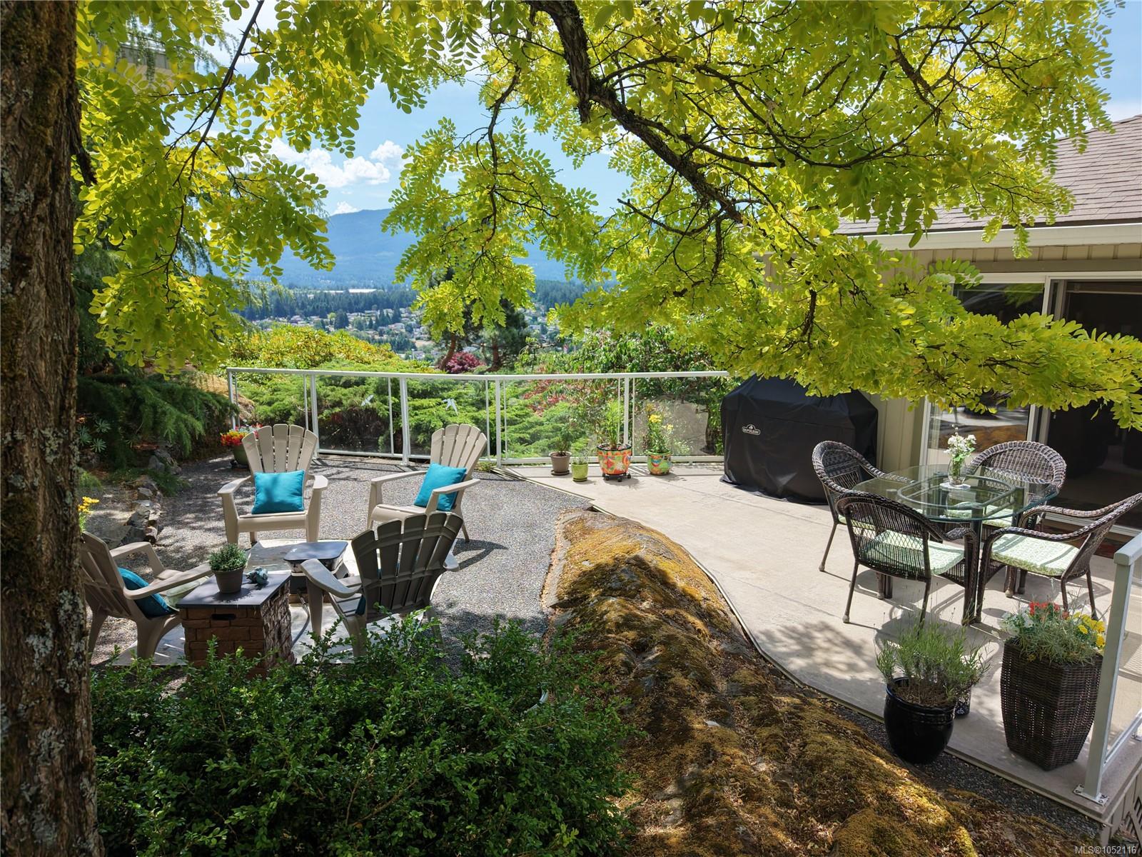 3255 Folkestone Dr — listing photo 6 of 37