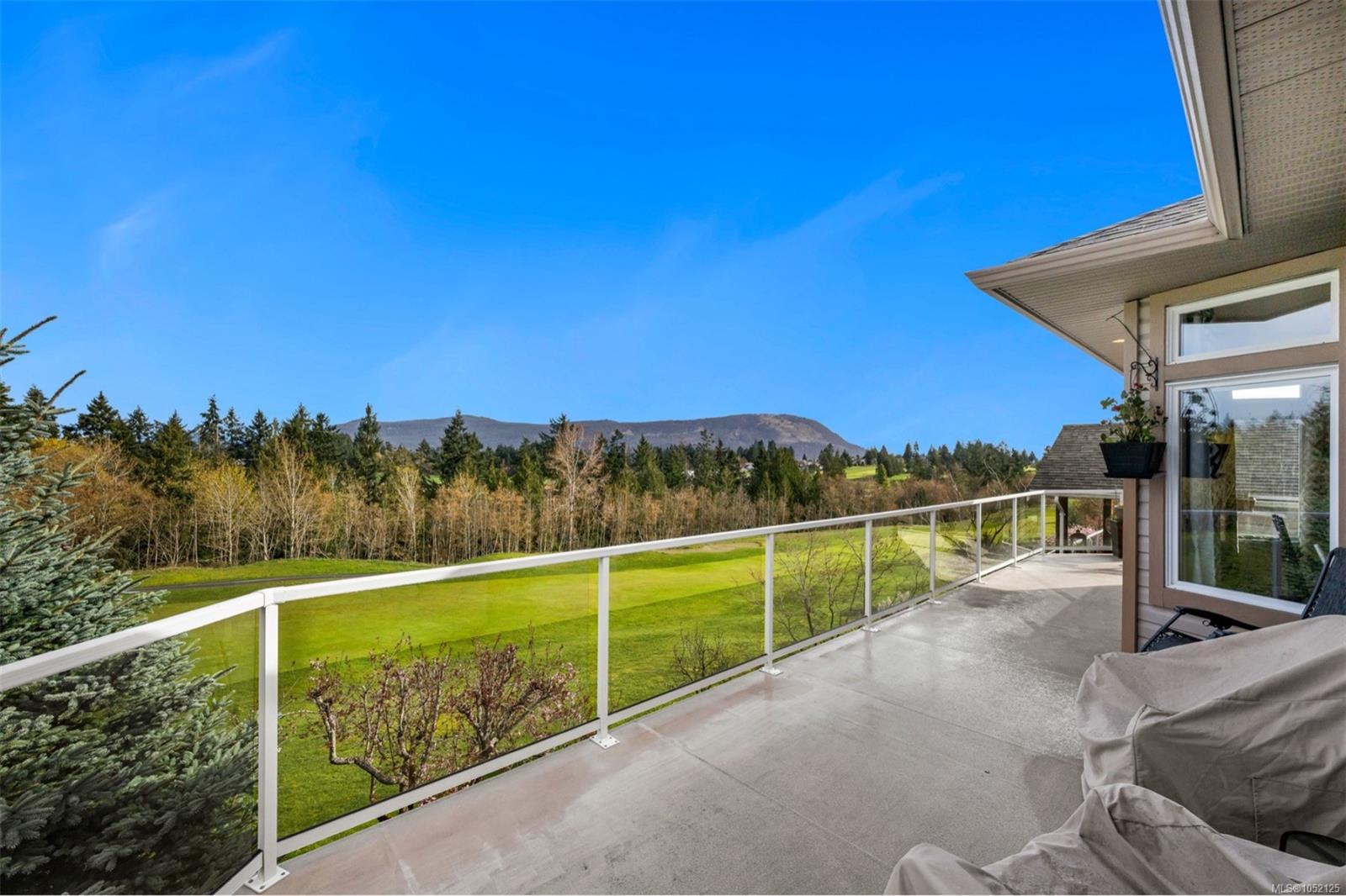 721 Country Club Dr — listing photo 13 of 54