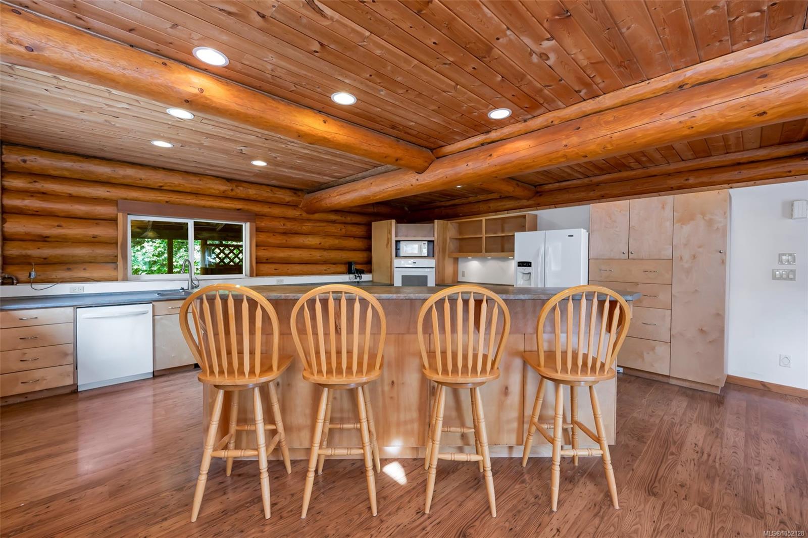 50-8631 South Shore Rd — listing photo 13 of 72
