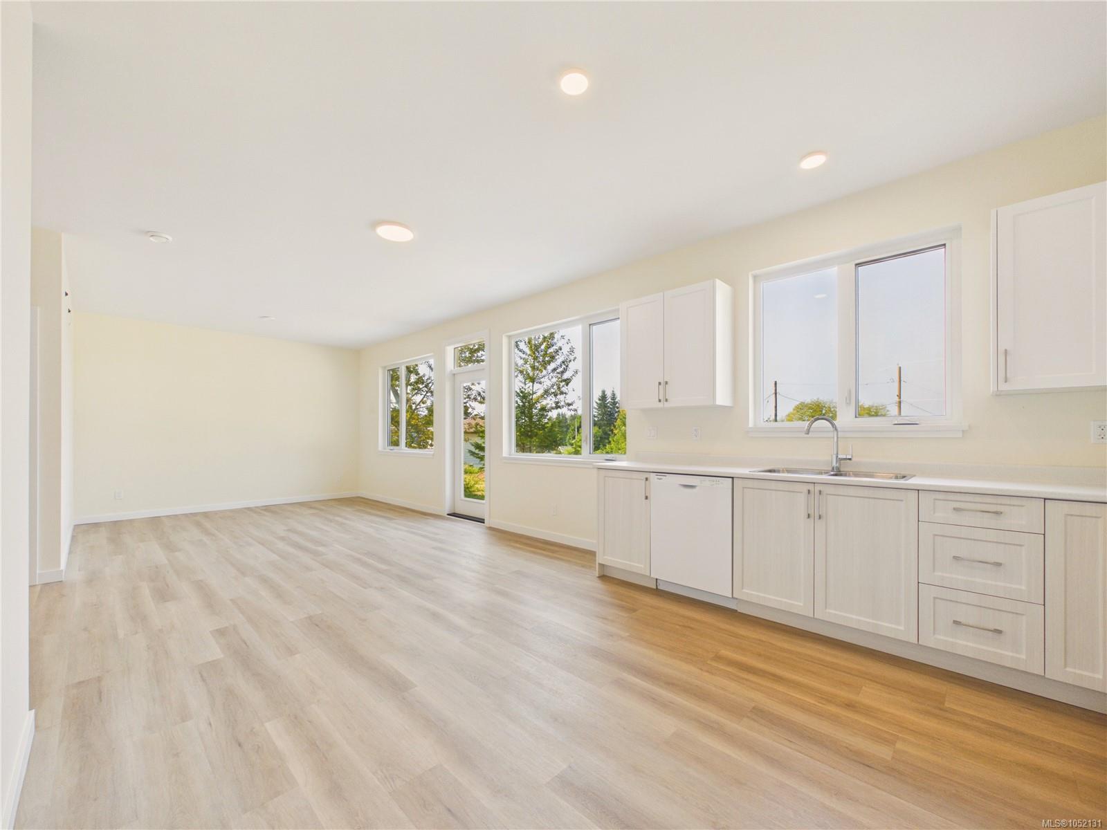 6620 King Ave — listing photo 9 of 42