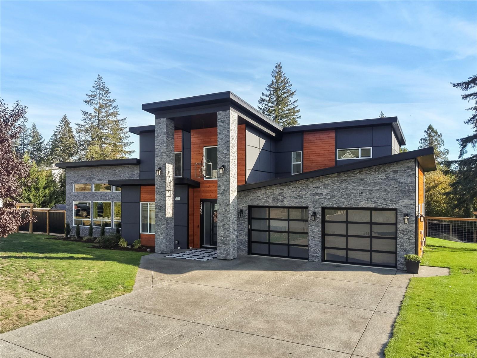3205 Pinder Pl, Shawnigan Lake