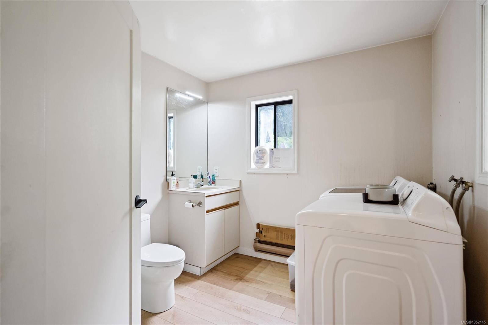 2099 Shawnigan Lake Rd — listing photo 14 of 57