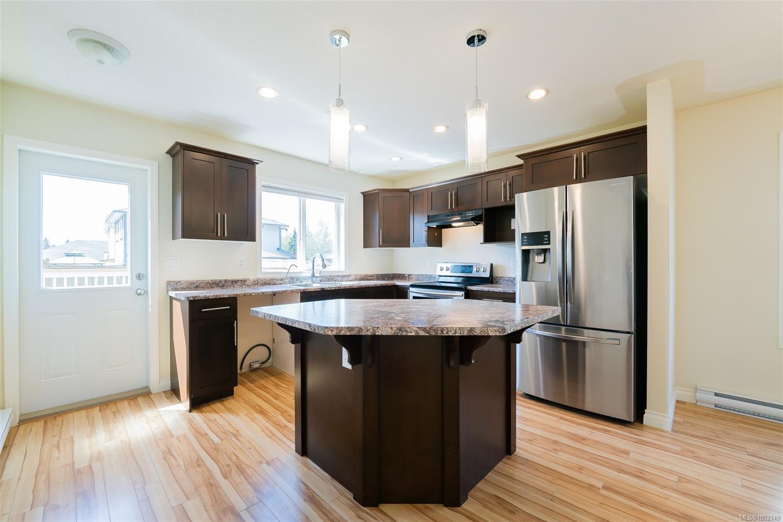 2145 Village Dr — listing photo 14 of 45