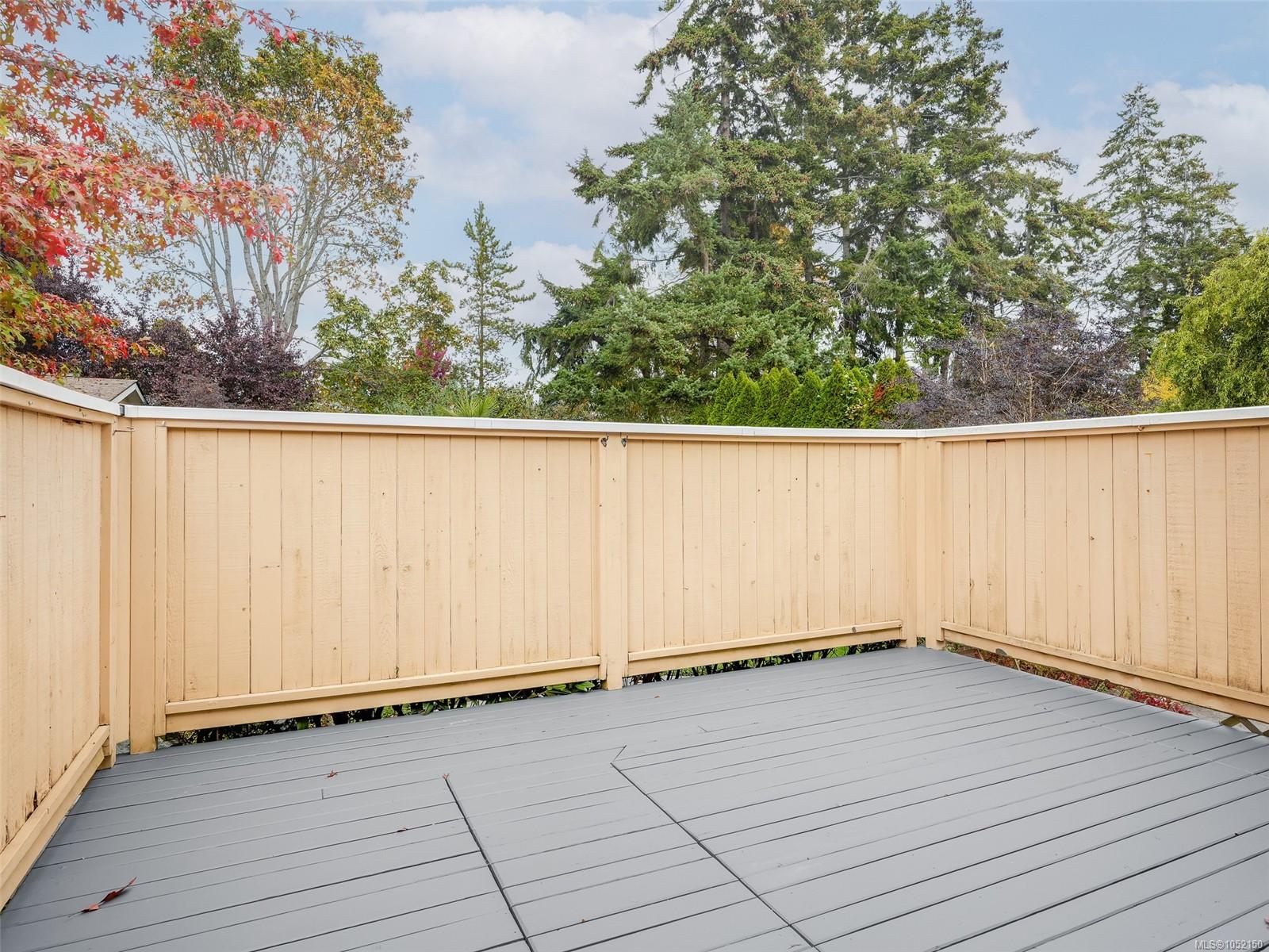 1158 Hadfield Ave — listing photo 13 of 44