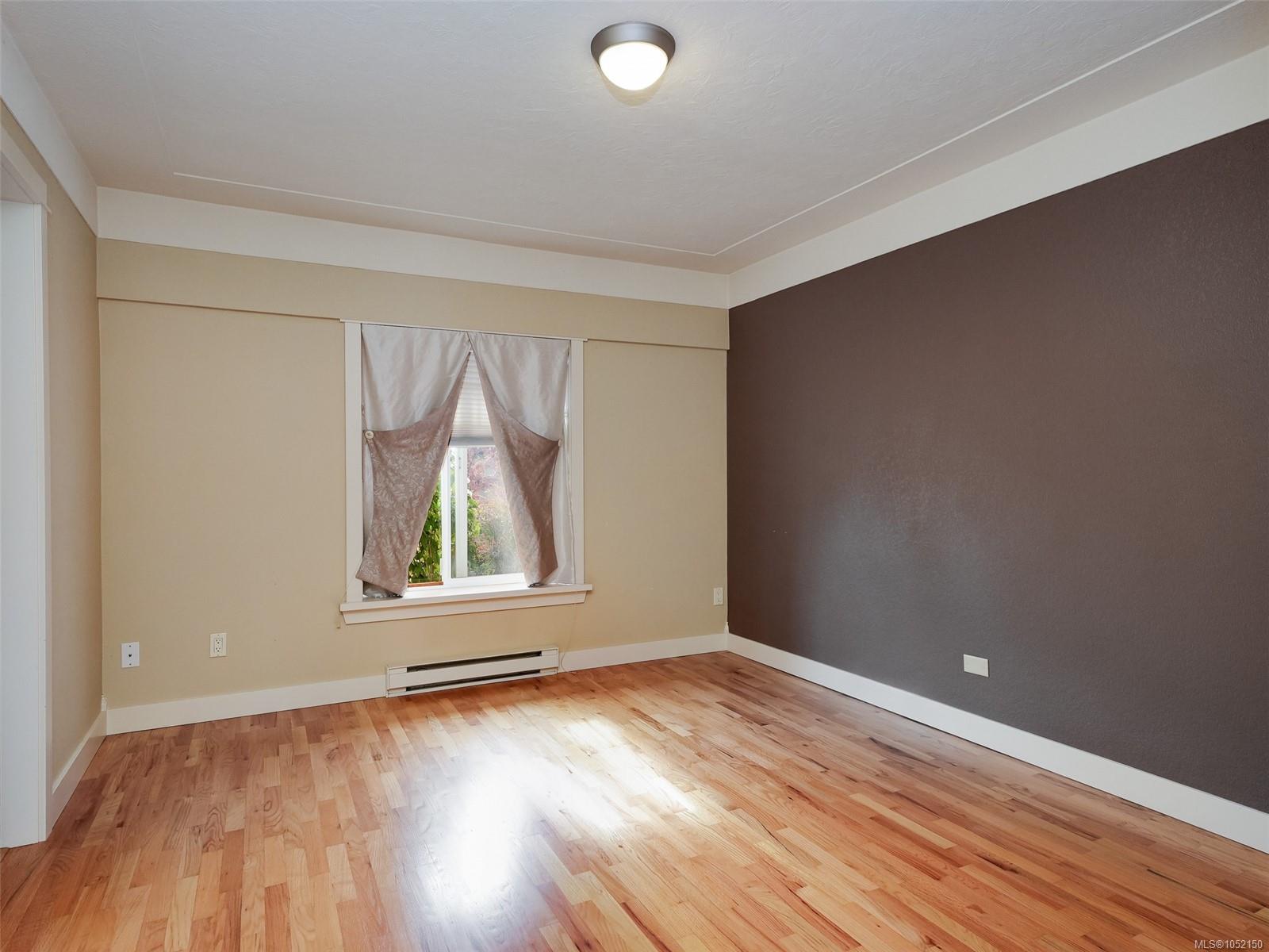 1158 Hadfield Ave — listing photo 14 of 44