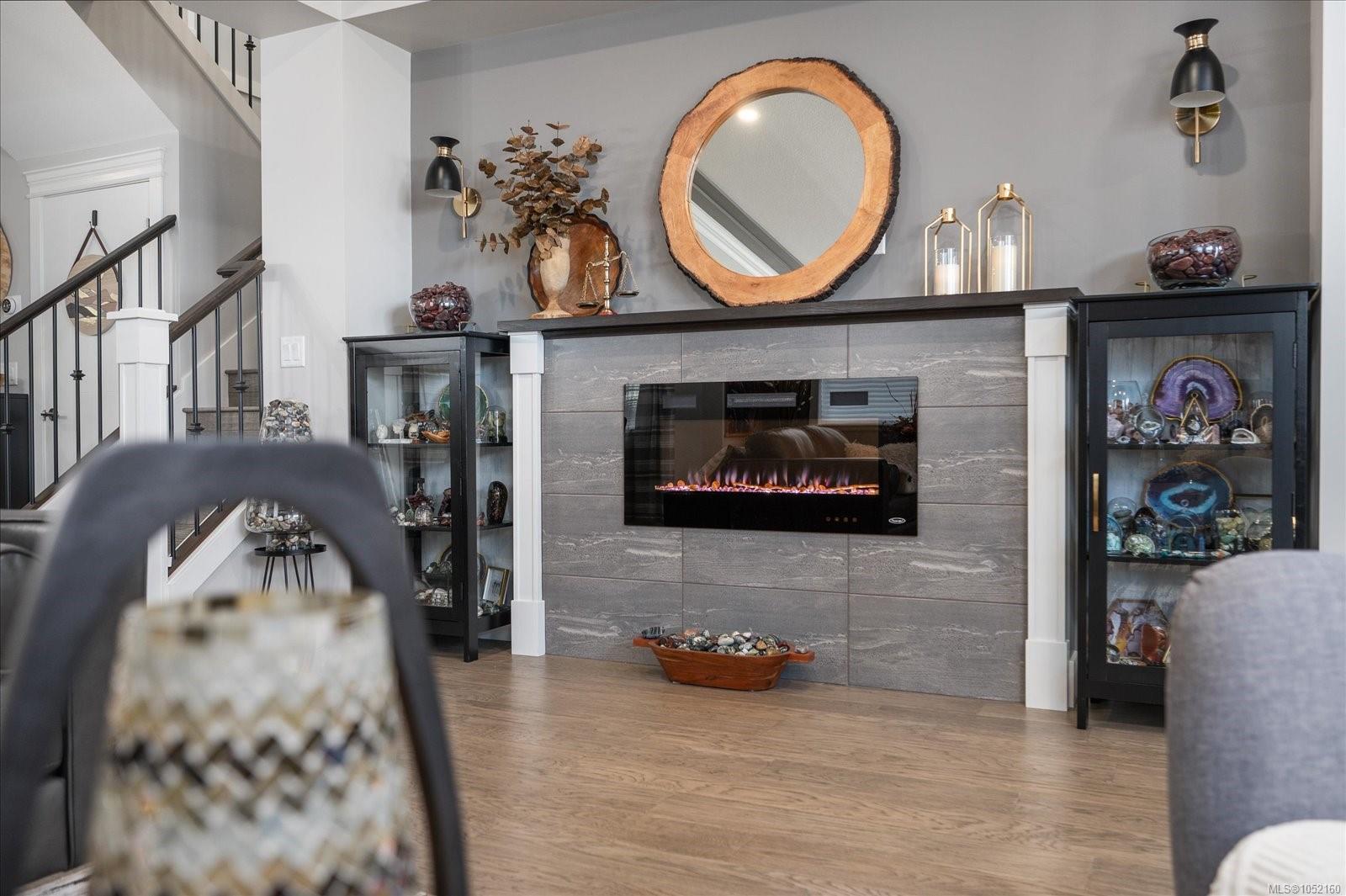 9048 Driftwood Dr — listing photo 13 of 71