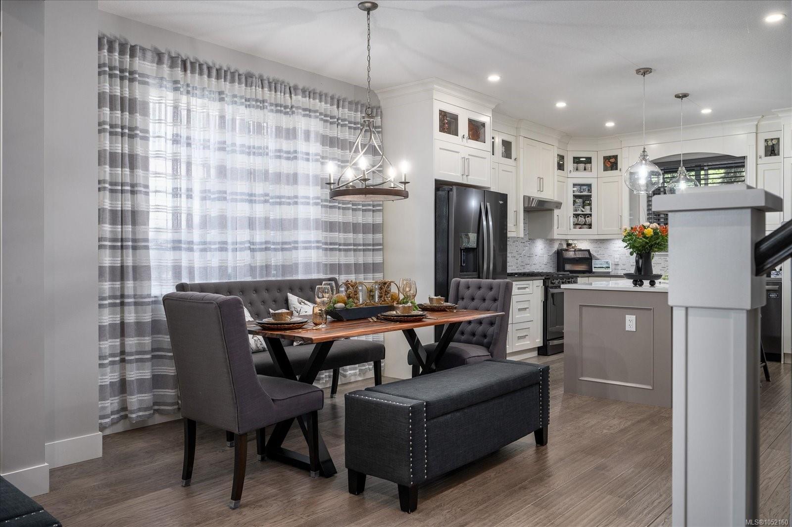 9048 Driftwood Dr — listing photo 14 of 71