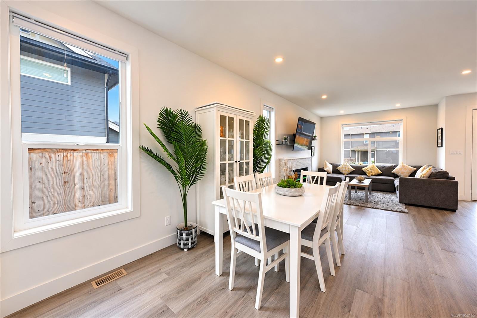 3365 Skinner Rd — listing photo 9 of 37
