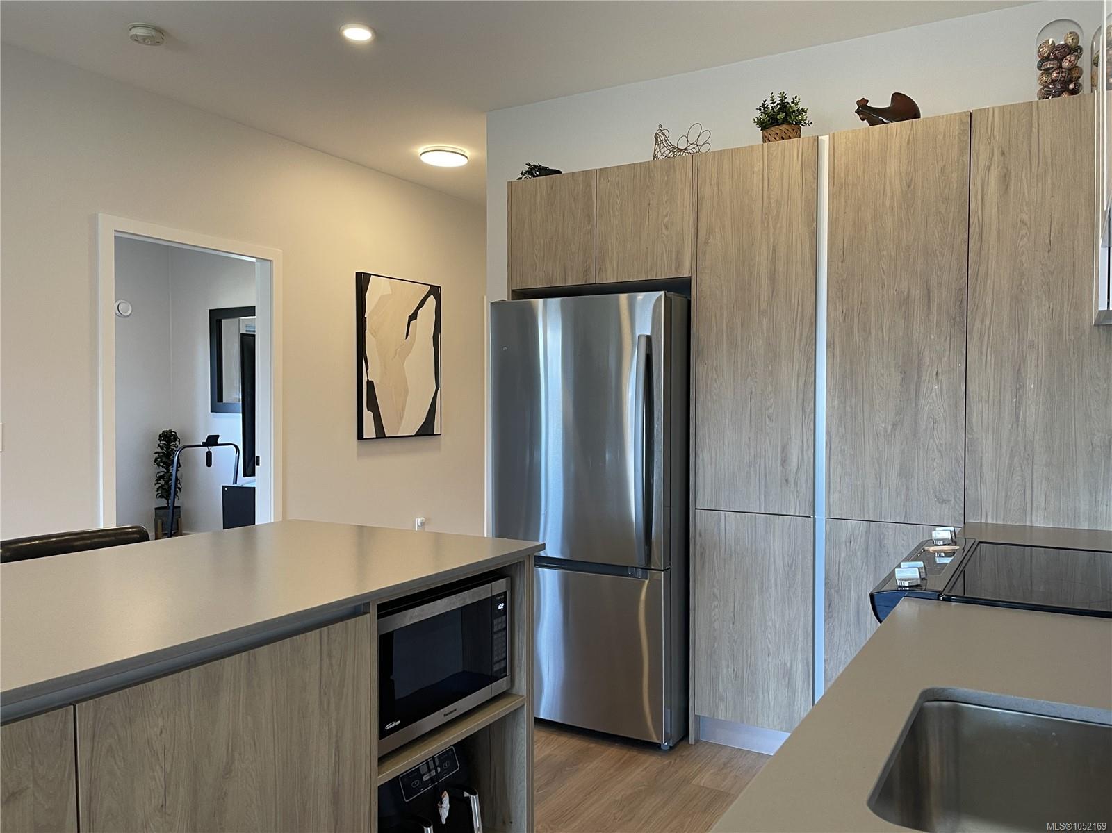 102C-3800 Burde St — listing photo 12 of 24