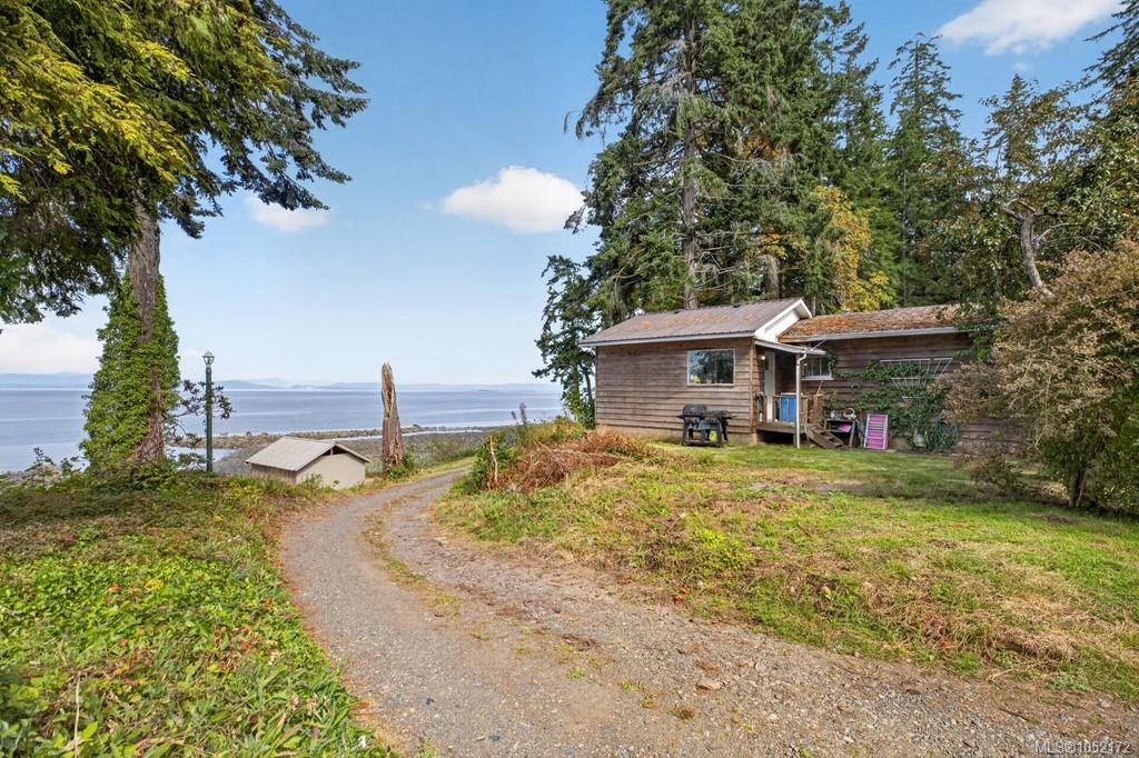 SL B-4472 Island Hwy — listing photo 5 of 17