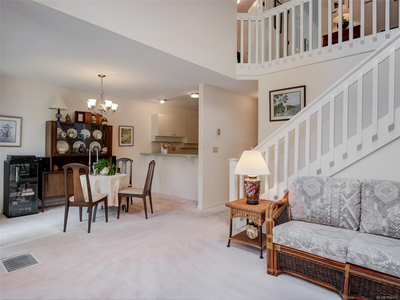 10-2566 Penrhyn St — listing photo 6 of 33