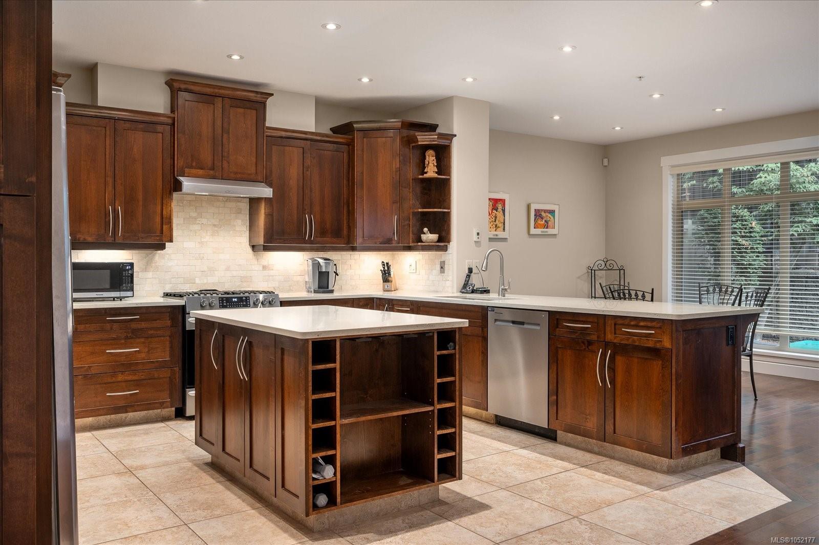 3026 Waterstone Way — listing photo 4 of 60