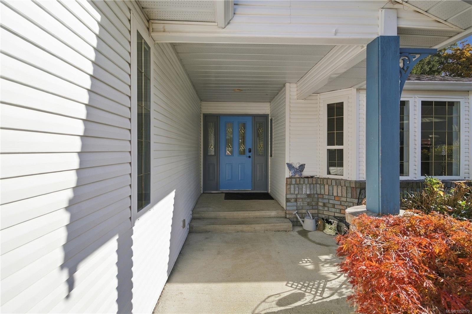 832 Parkside Way — listing photo 5 of 45