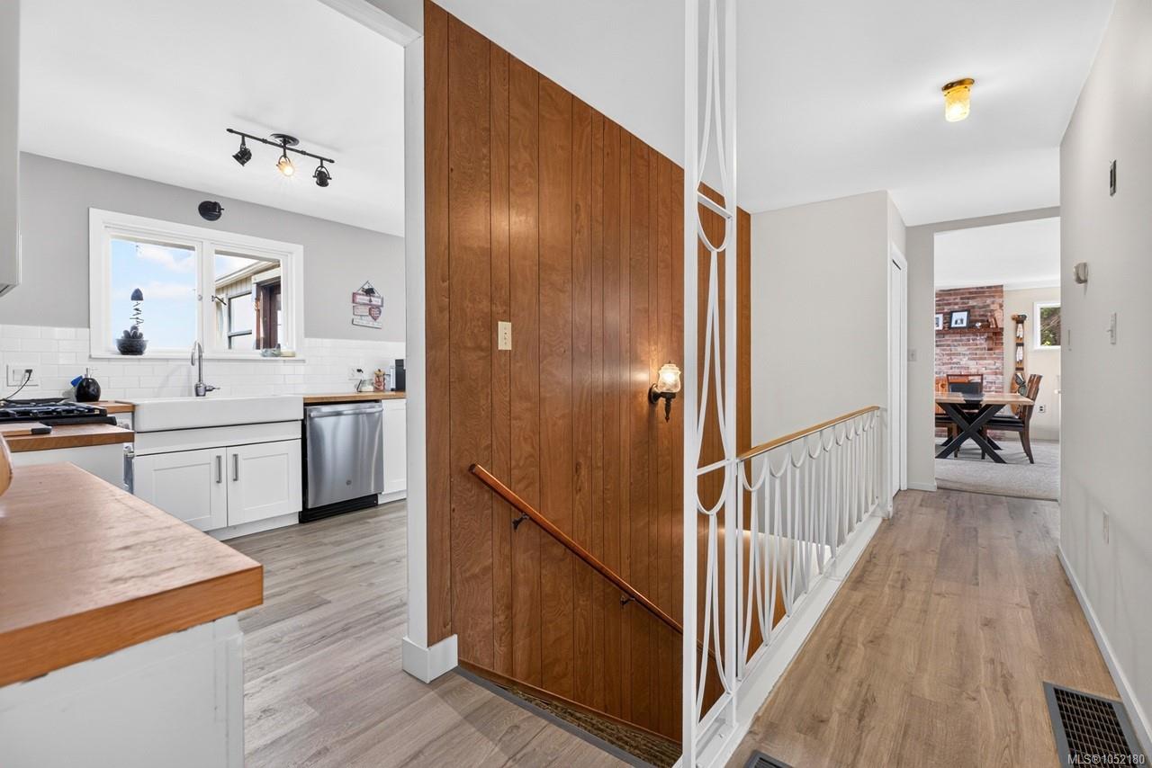 SL A-4472 Island Hwy — listing photo 11 of 30
