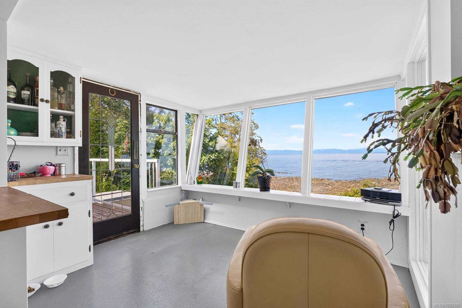 SL A-4472 Island Hwy — listing photo 5 of 30