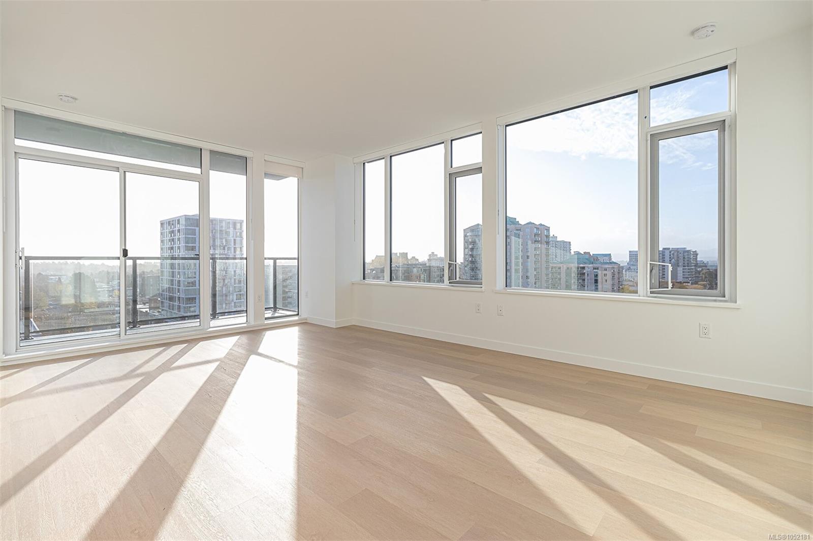 1010-1100 Yates St — listing photo 8 of 34