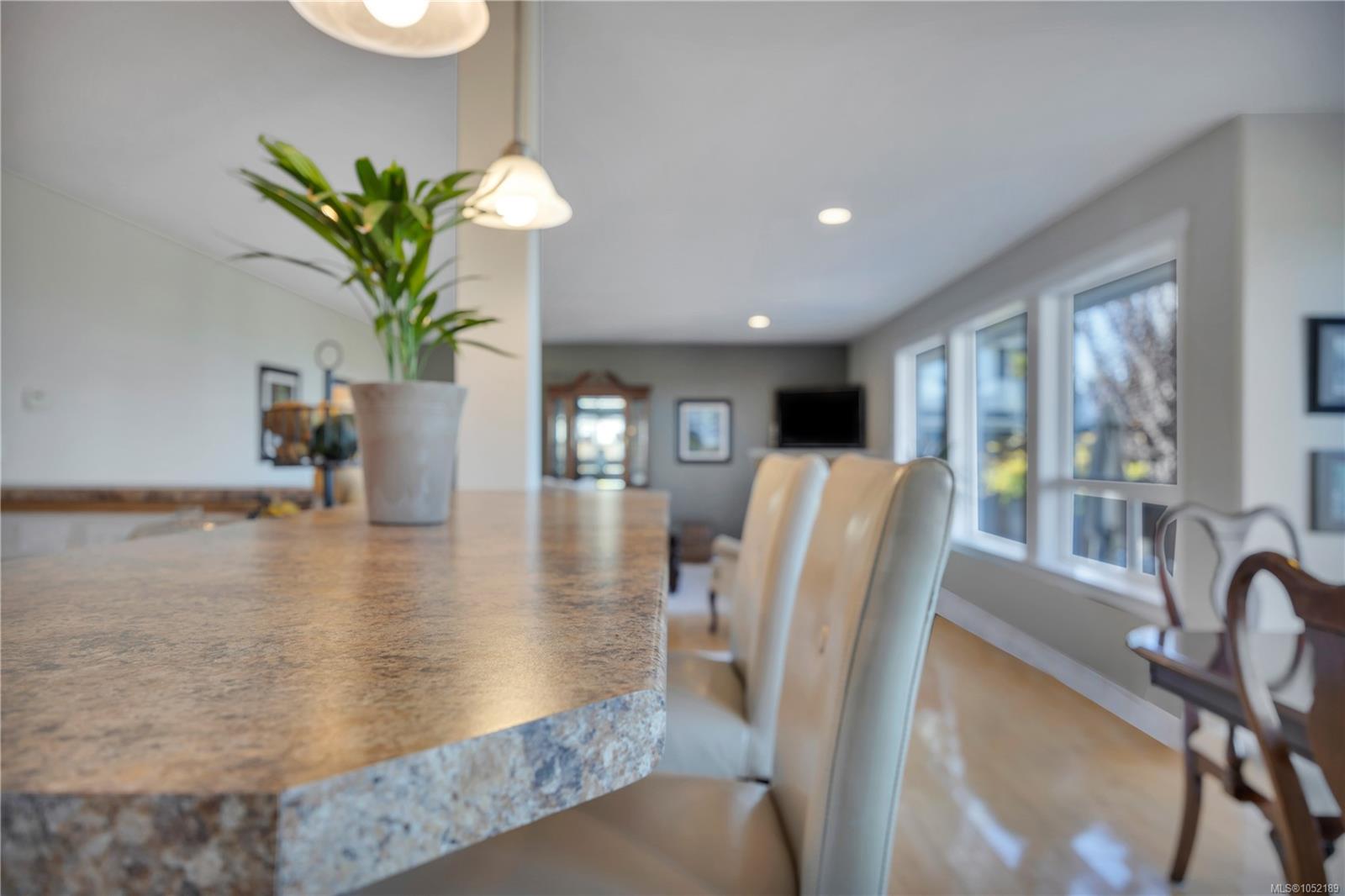 5534 Cliffside Rd — listing photo 11 of 62