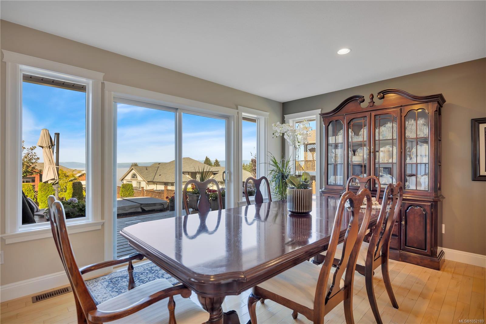 5534 Cliffside Rd — listing photo 8 of 62