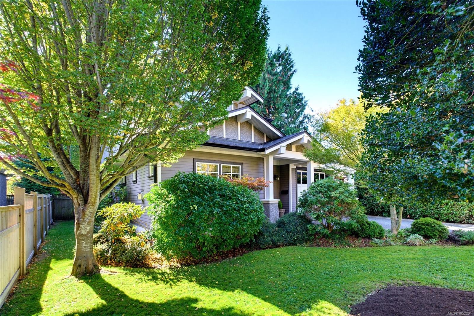 2171 Bartlett Ave — listing photo 11 of 59