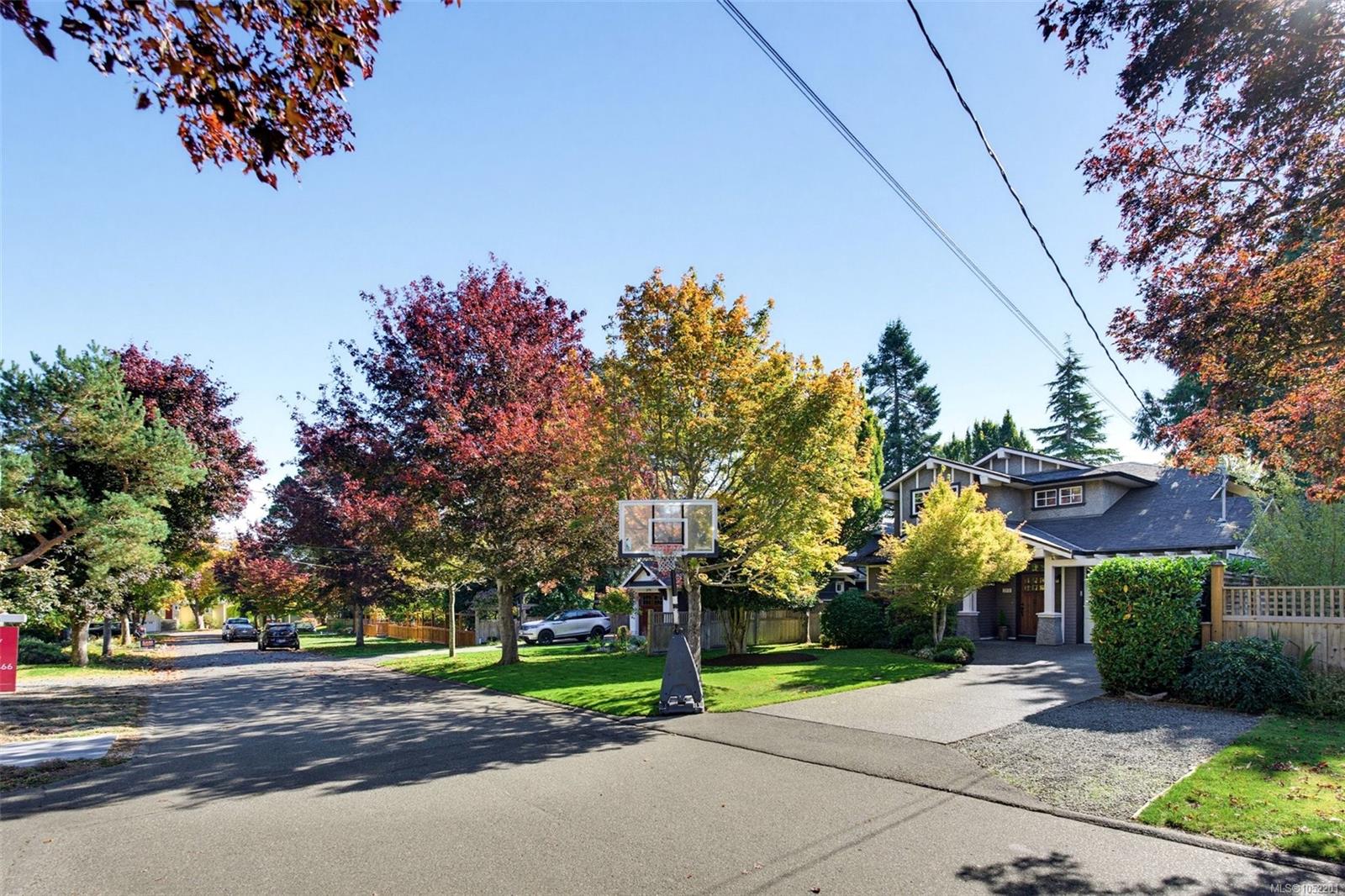 2171 Bartlett Ave — listing photo 12 of 59