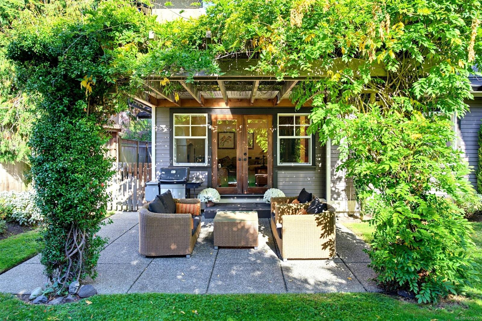 2171 Bartlett Ave — listing photo 6 of 59
