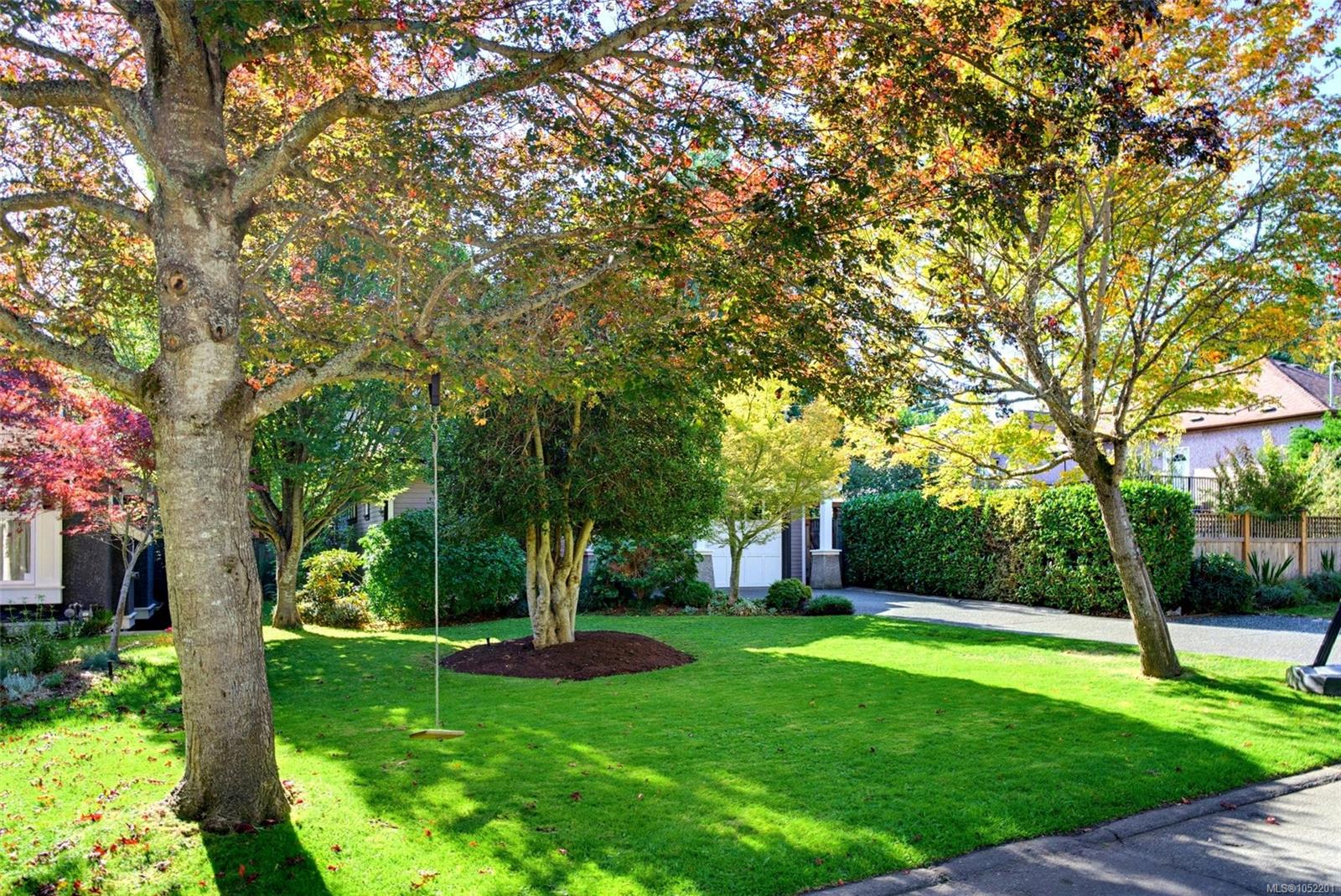 2171 Bartlett Ave — listing photo 10 of 59