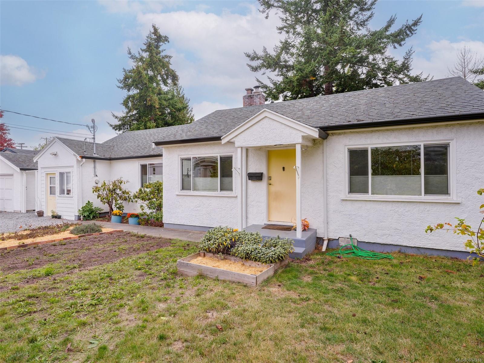 4012 Raymond St N, Saanich