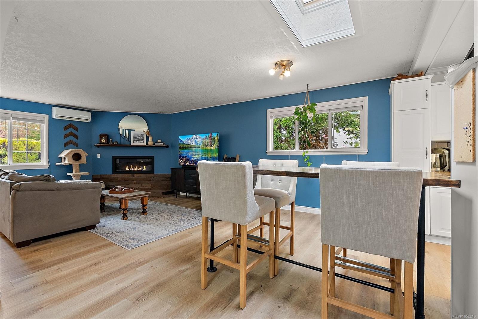 9671 Sixth St — listing photo 10 of 36