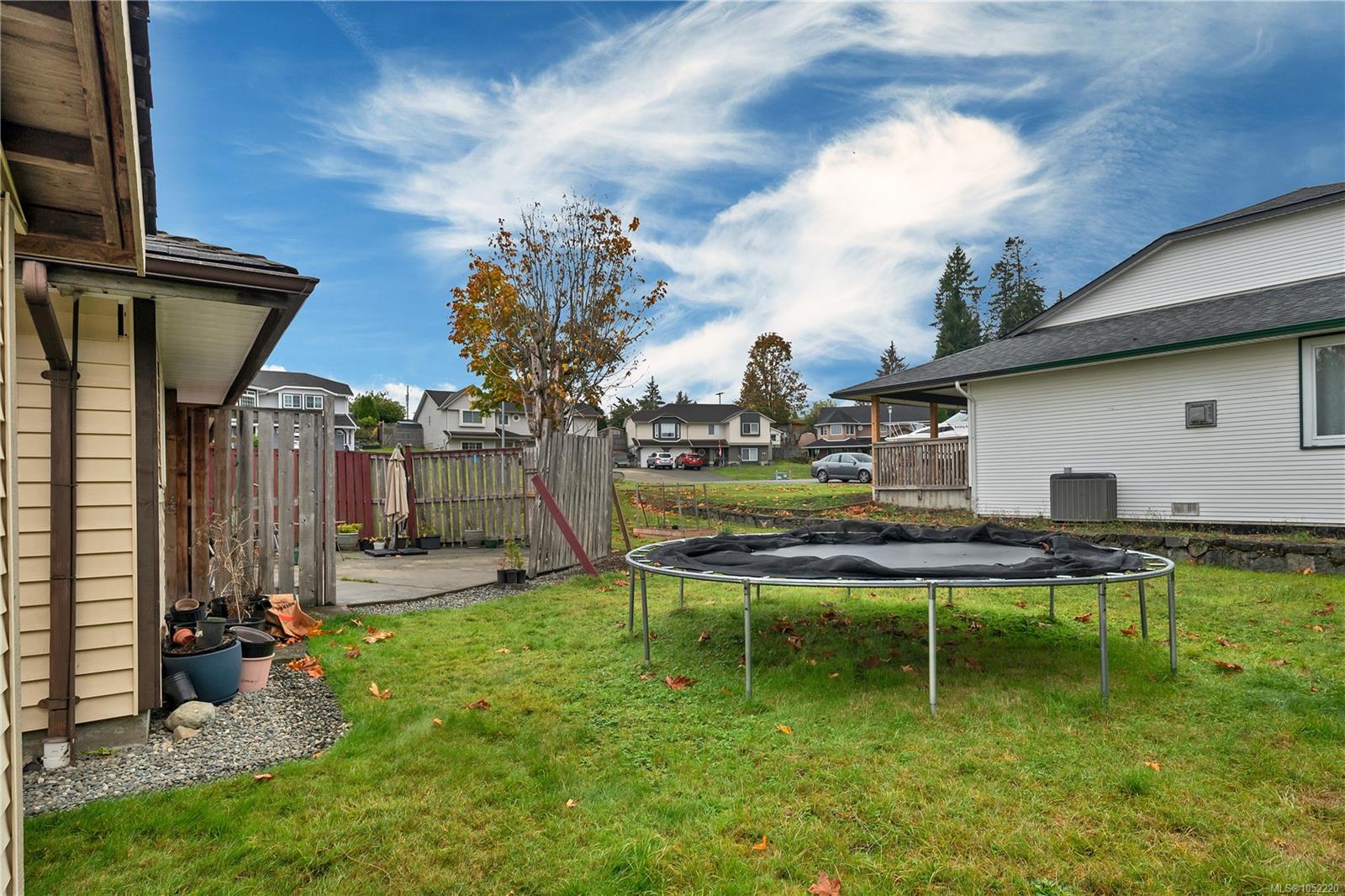1894 Whistler Way — listing photo 8 of 31