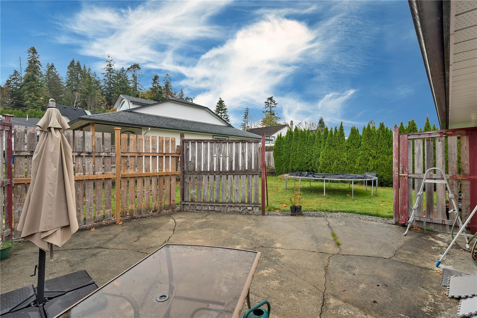 1894 Whistler Way — listing photo 10 of 31