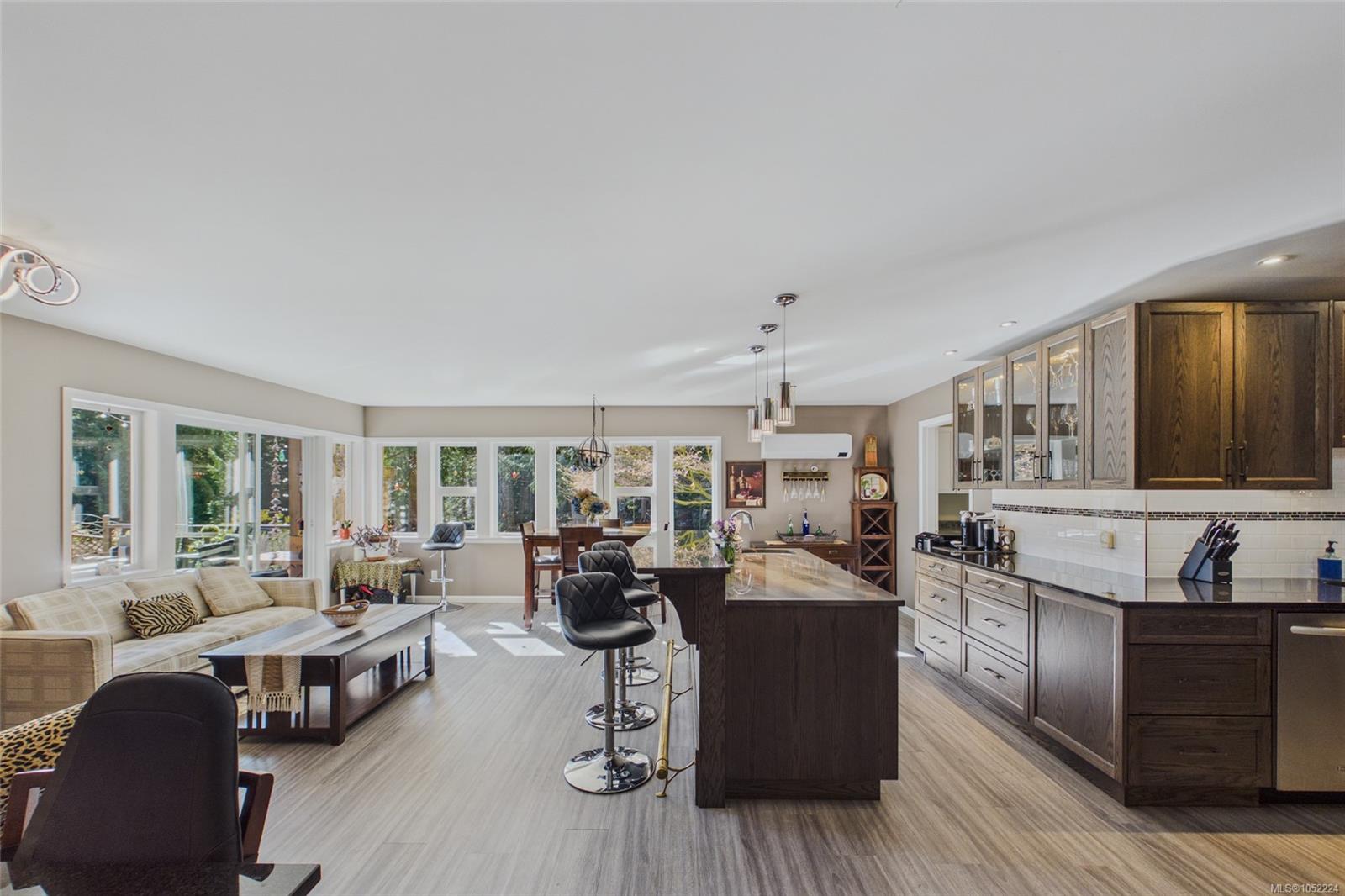 1361 Bodington Rd — listing photo 8 of 97