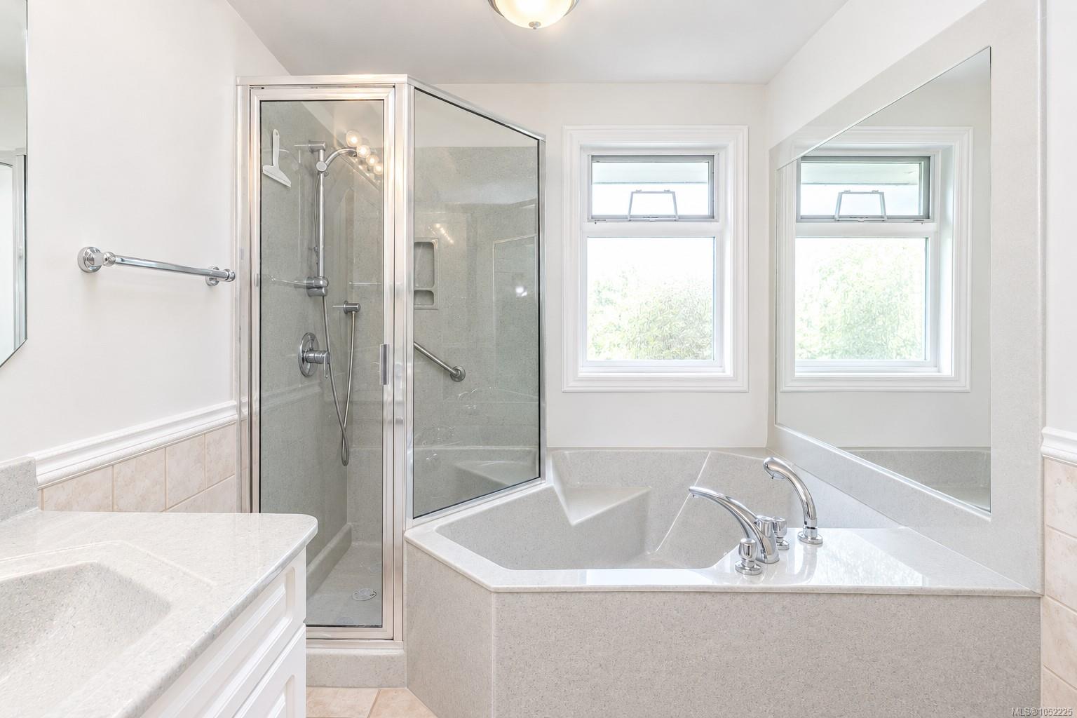 9723 Ardmore Dr — listing photo 12 of 30