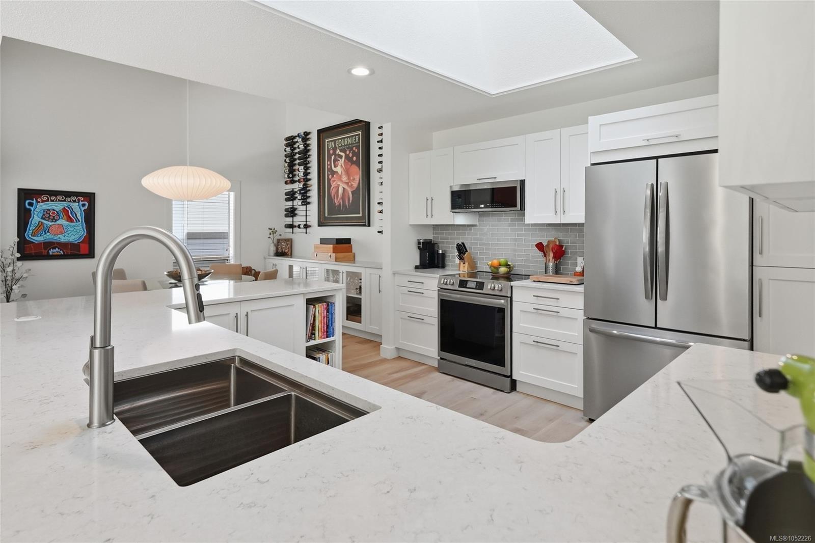 1176 Lee Rd — listing photo 5 of 71