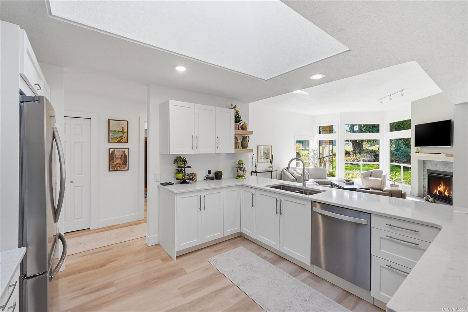 1176 Lee Rd — listing photo 6 of 71