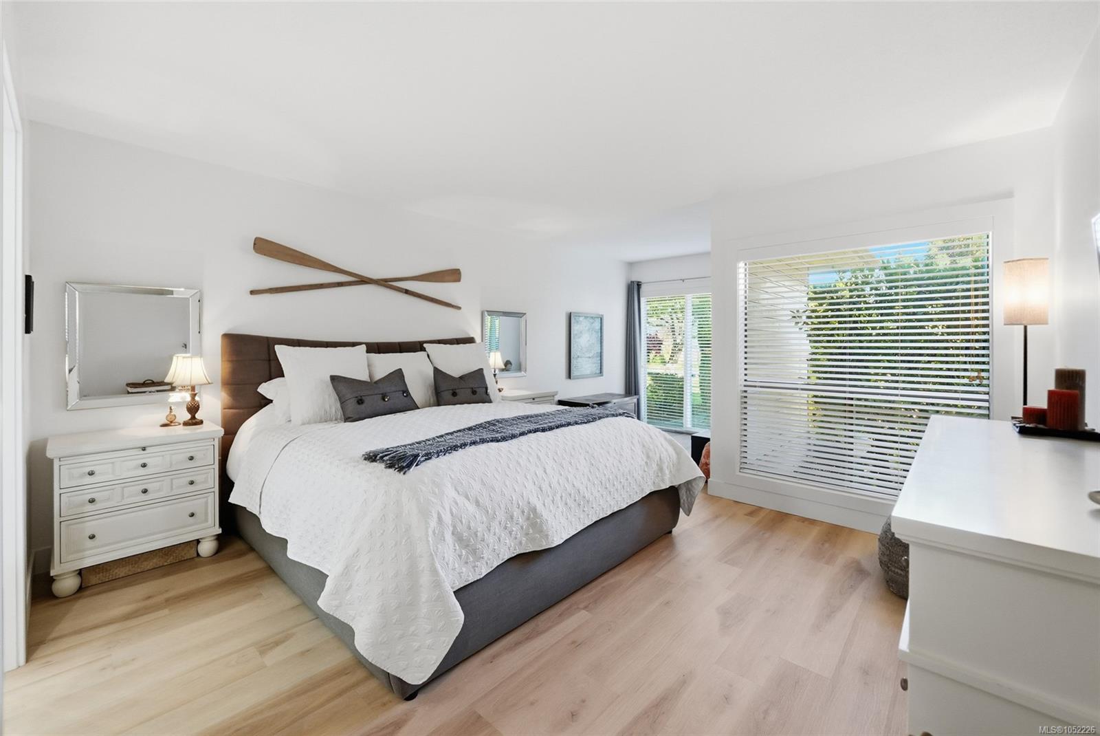 1176 Lee Rd — listing photo 9 of 71